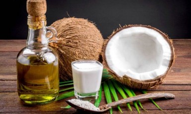 Những thú vị khi sử dụng dầu dừa để chăm sóc da